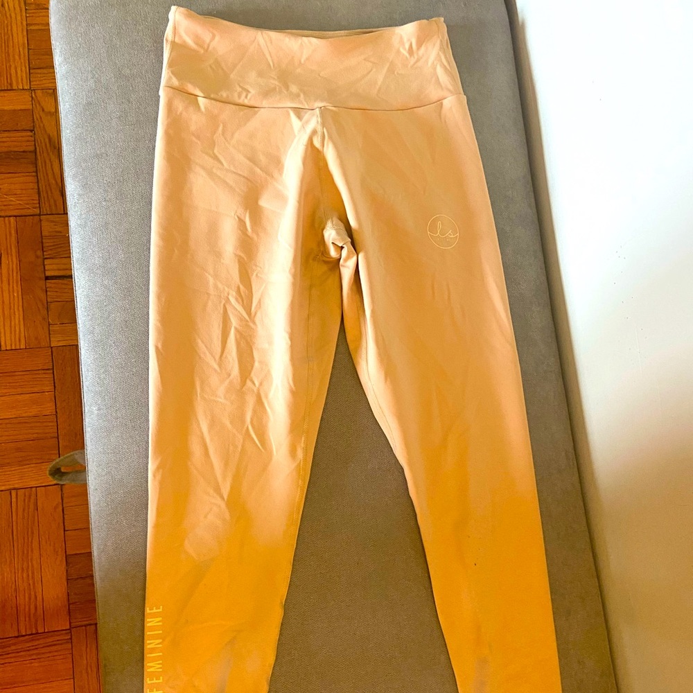 Ryderwear Lauren Simpson scrunch butt leggings